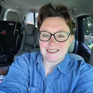 Meet your Posher, Carli